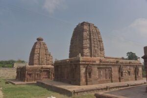 Alampur Jogulamba Temple Timings scenic temple entrance in morning light