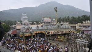Thiruvannamalai Deepam Timings glowing Maha Deepam on Arunachala hill.